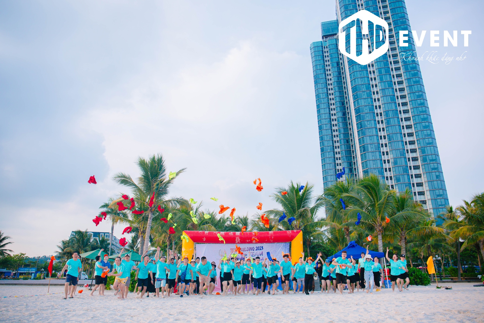 Team Building Khách Sạn 5 Sao Grand Vista Hà Nội Tại Bãi Cháy Thành Phố Biển Hạ Long