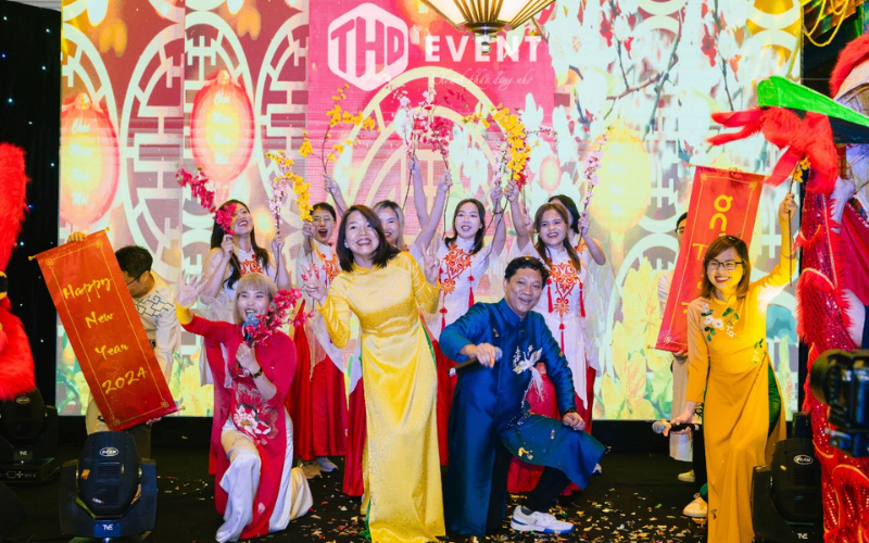 Tổ Chức Tiệc Tất Niên Công Ty: Là Gì, ý Nghĩa Của Hoạt động Này Trong Doanh Nghiệp