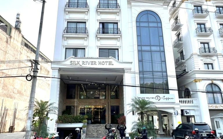 Silk River Hotel