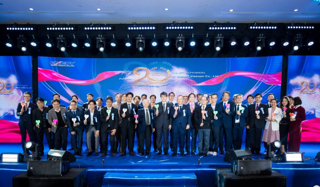 To chuc le ky niem ngay thanh lap cong ty trang trong thd event