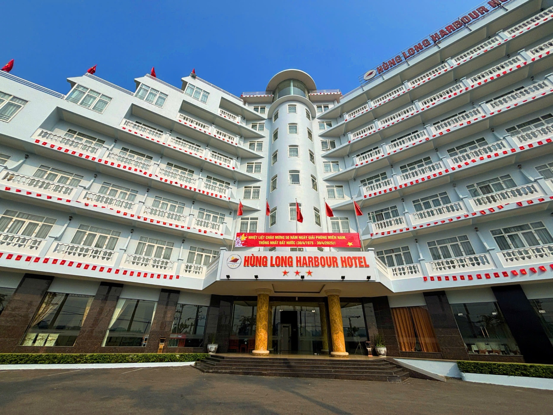 Hung Long Harbour Hotel