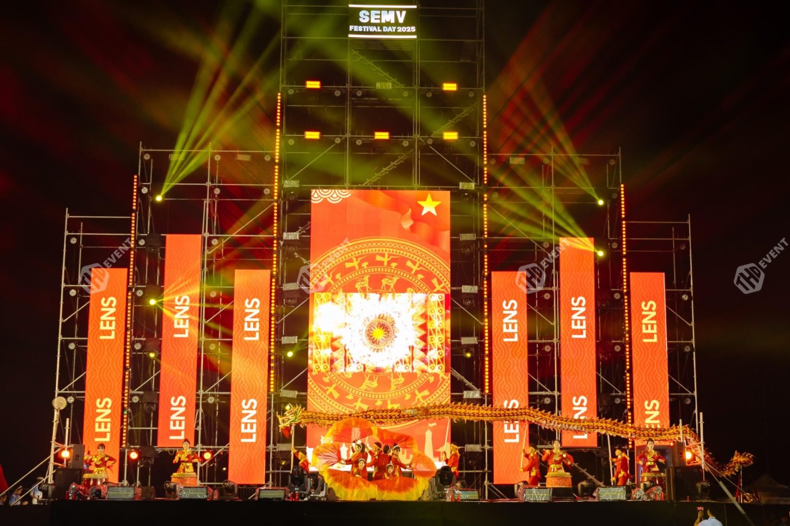 Tổ Chức Festival