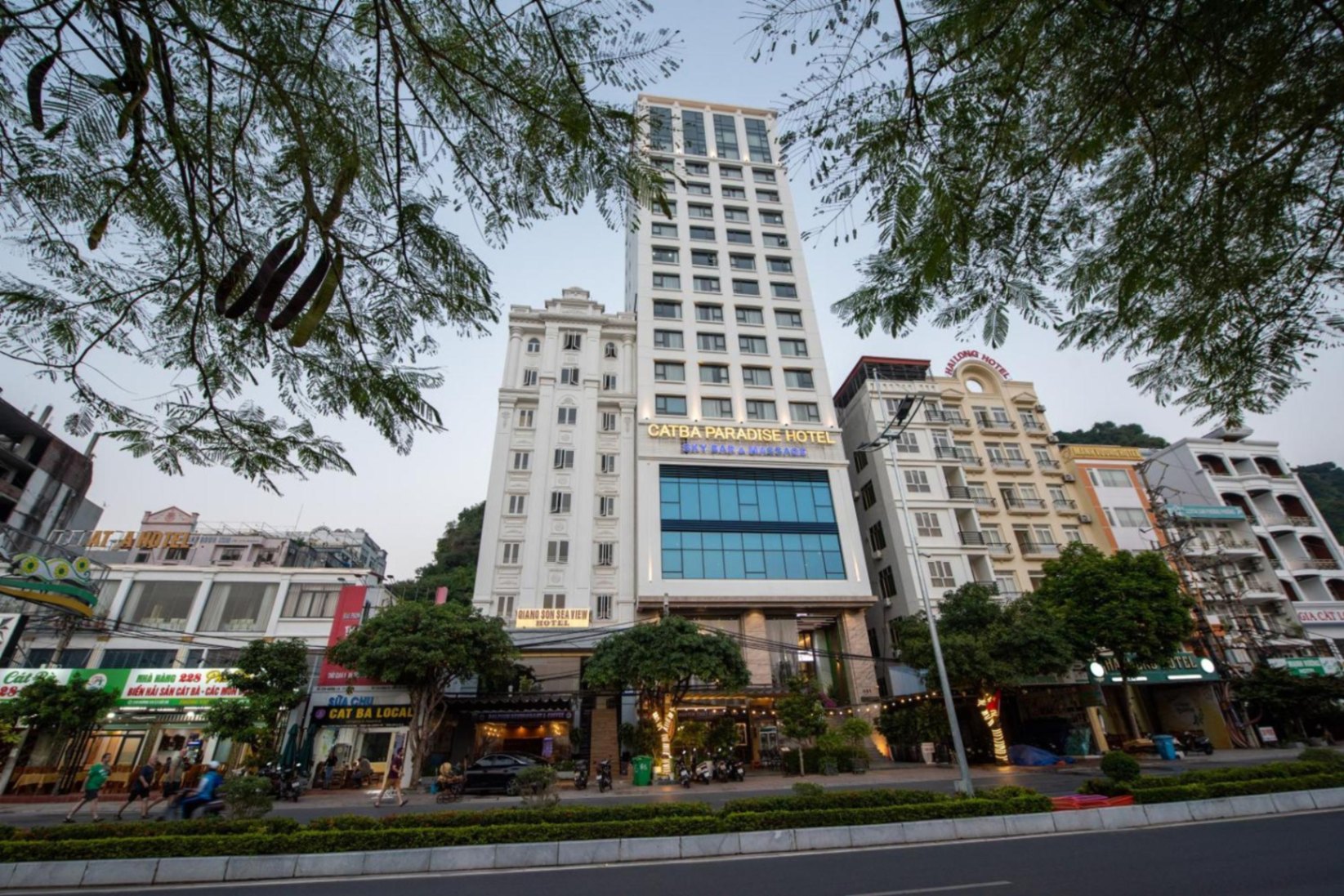 Catba Paradise Hotel Sky Bar & Massage