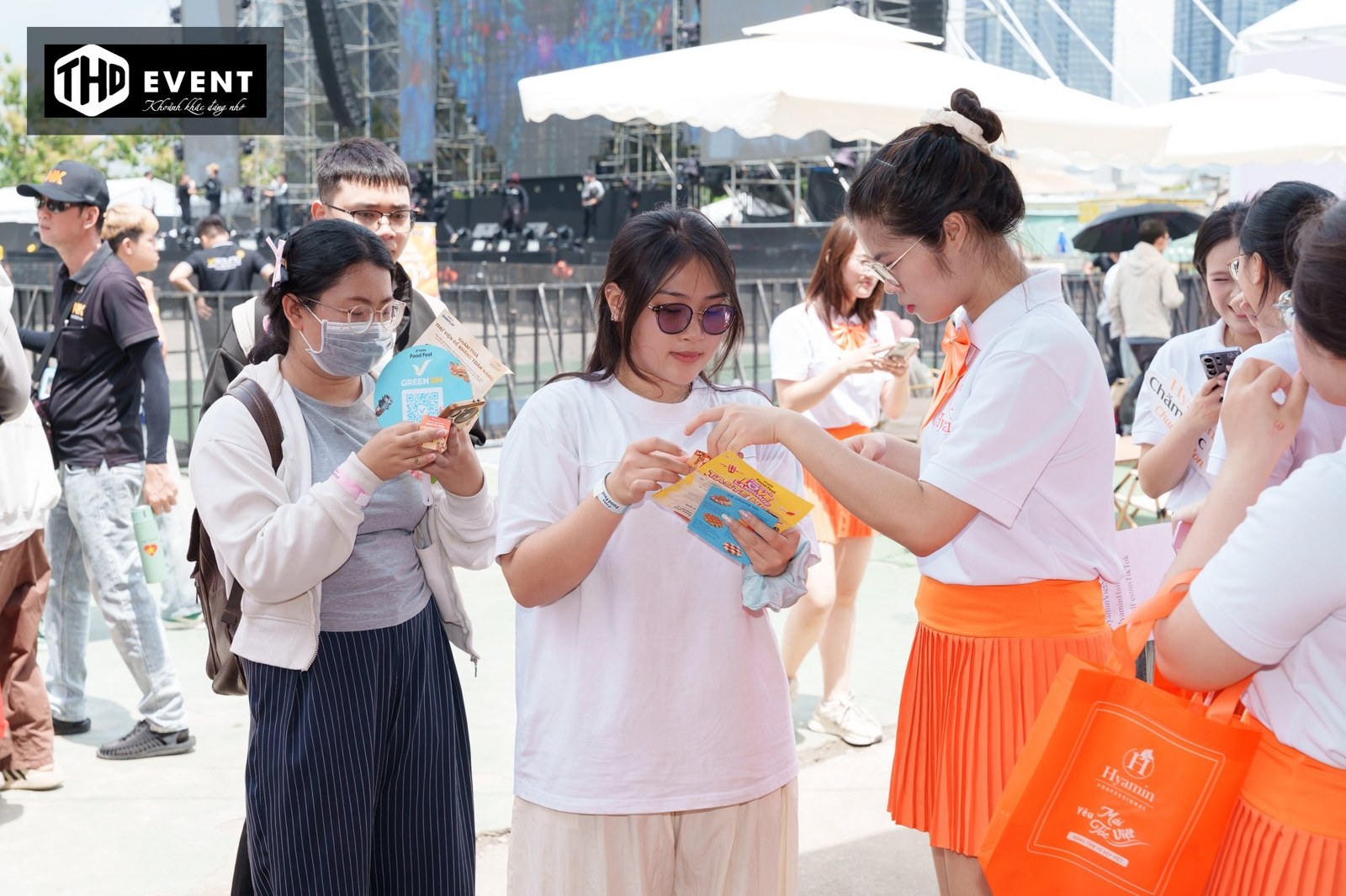Khách tương tác tại gian hàng Hyamin ở TikTok Food Fest 2026.