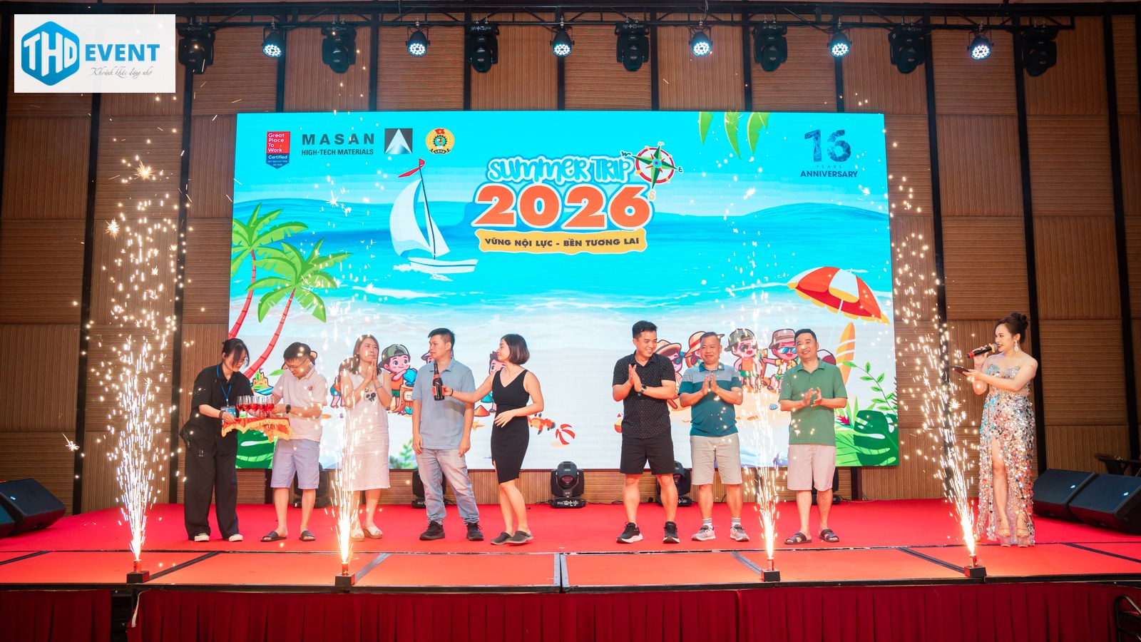 Sân khấu gala trong bộ ảnh dự án MASAN 2026